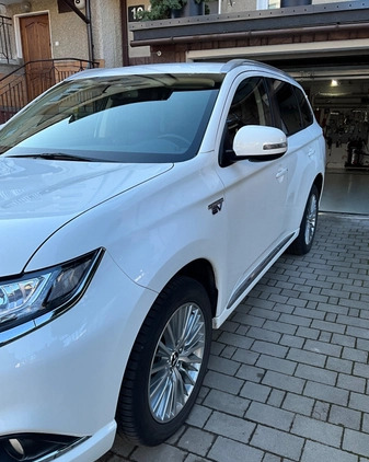 Mitsubishi Outlander cena 129900 przebieg: 61000, rok produkcji 2019 z Lublin małe 46